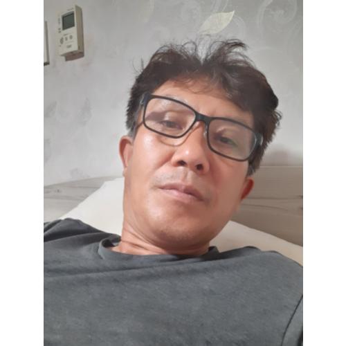 김동석